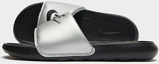 Nike Victori One Slippers Dames Black/Metallic Silver/Black Dames