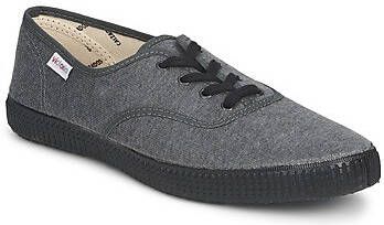 Victoria Lage Sneakers Tribu